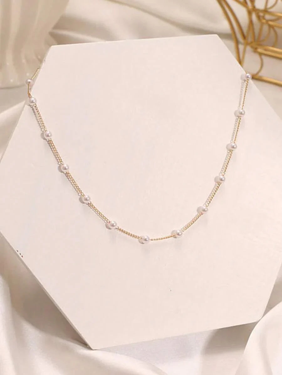 Colar Feminino com Pérolas – Estilo Moderno e Sofisticado