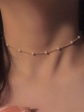 Colar Feminino com Pérolas – Estilo Moderno e Sofisticado