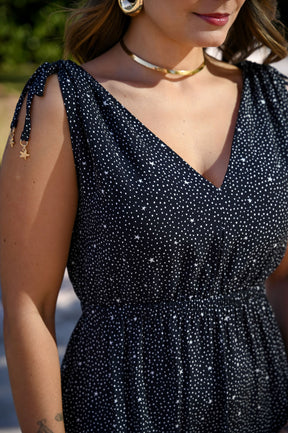 Vestido Casual Curto Emma - Estampa Poá com Estrelinhas Preto e Branco